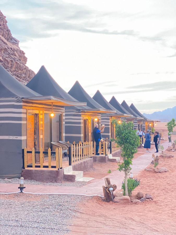 Tamim Luxury Wadi Rum Camp Bagian luar foto