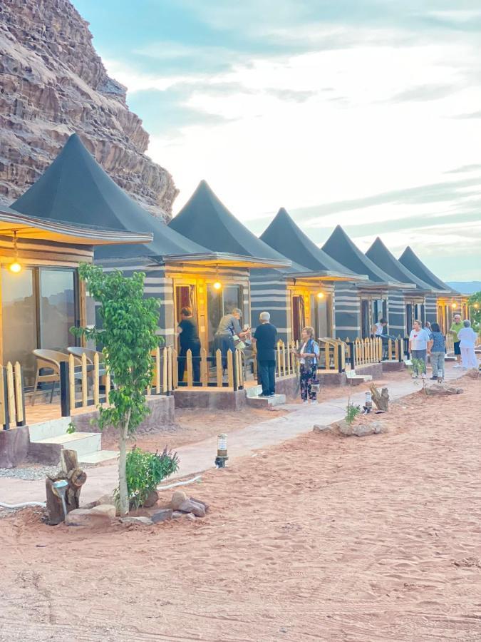 Tamim Luxury Wadi Rum Camp Bagian luar foto