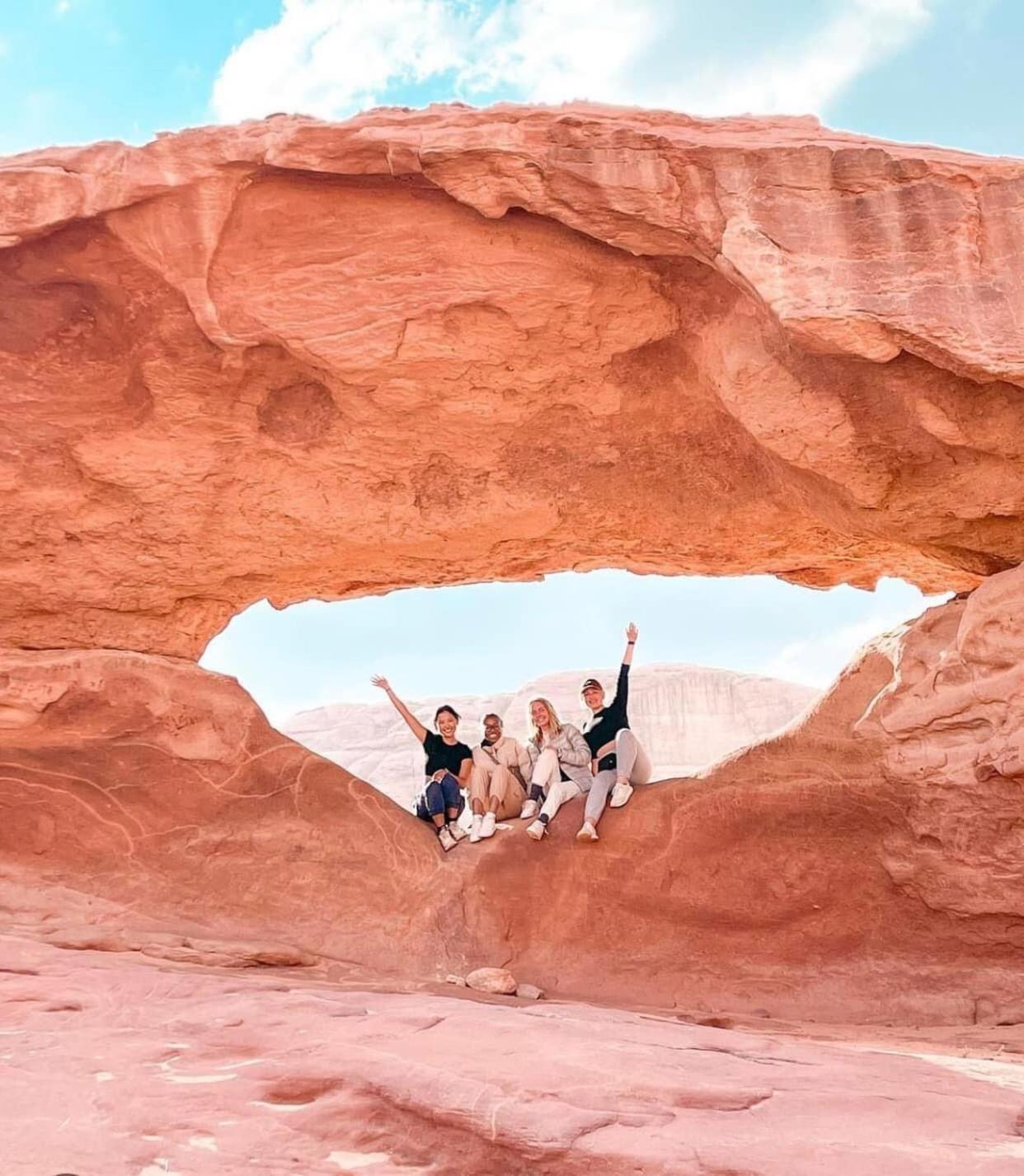 Tamim Luxury Wadi Rum Camp Bagian luar foto