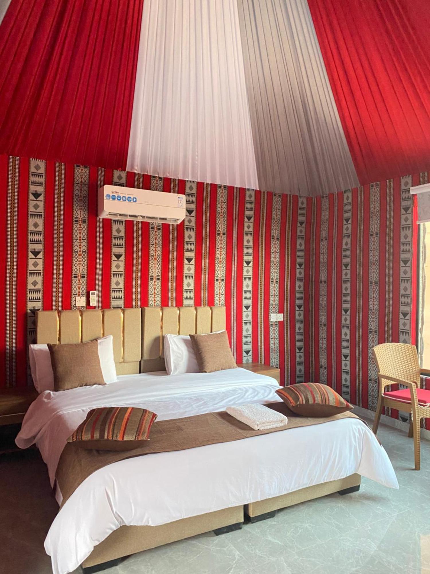Tamim Luxury Wadi Rum Camp Bagian luar foto