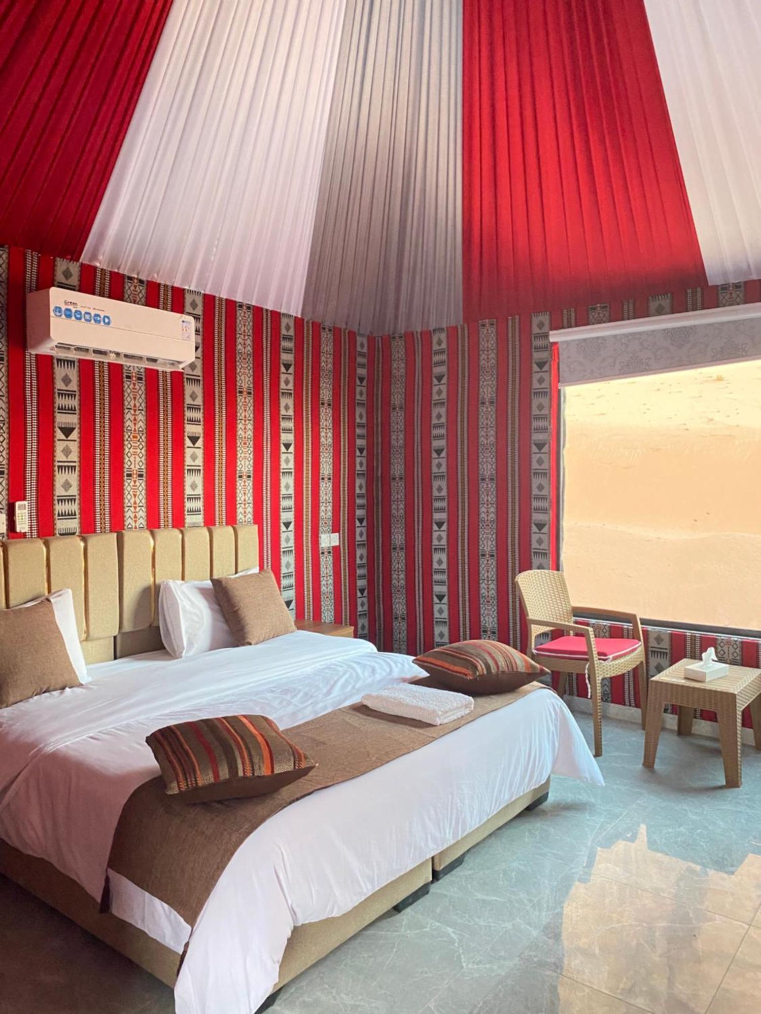 Tamim Luxury Wadi Rum Camp Bagian luar foto